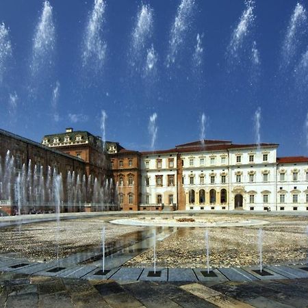 Alle Porte Della Reggia Venaria Reale Exterior photo